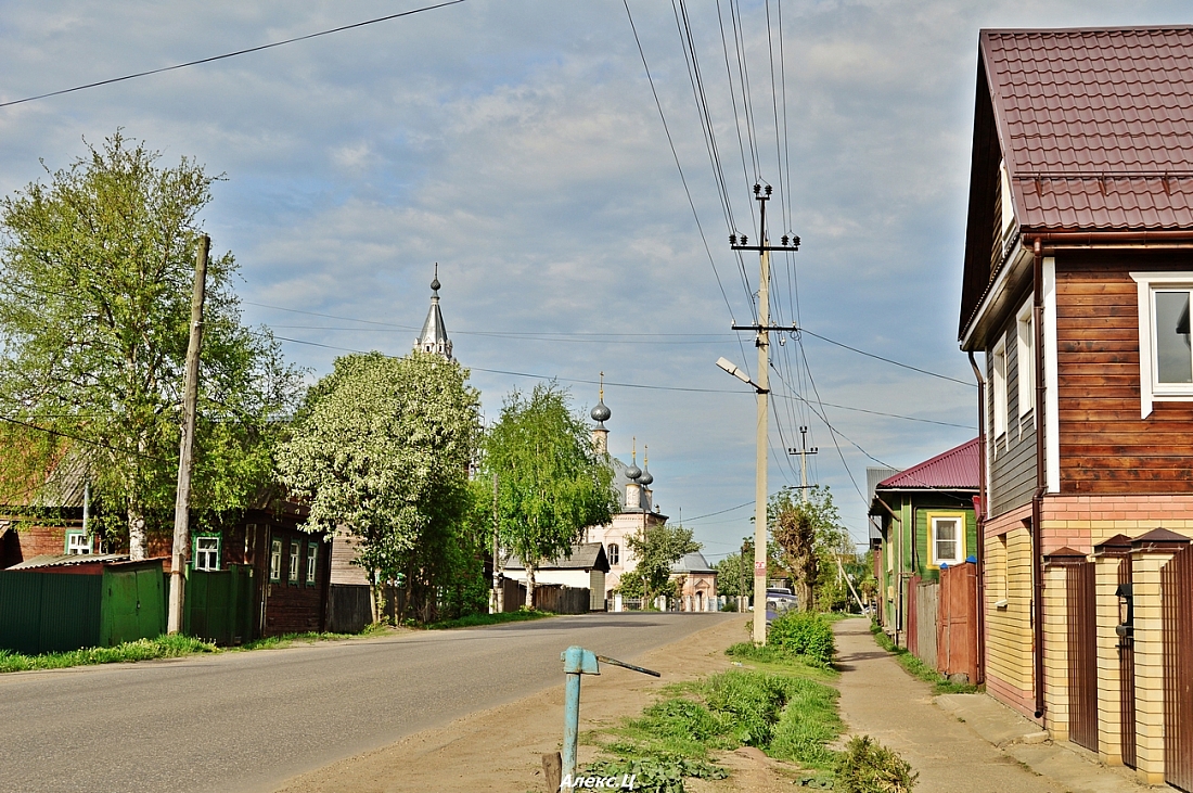улица Свердлова, церковь Василия Великого